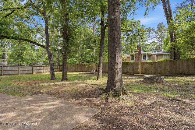 1735 Wilhurst Street, Jackson, MS 39211