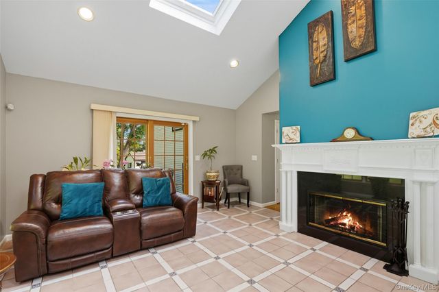 623 Cardinal Road, Cortlandt Manor, NY 10567