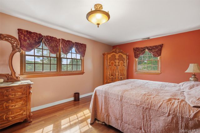 623 Cardinal Road, Cortlandt Manor, NY 10567