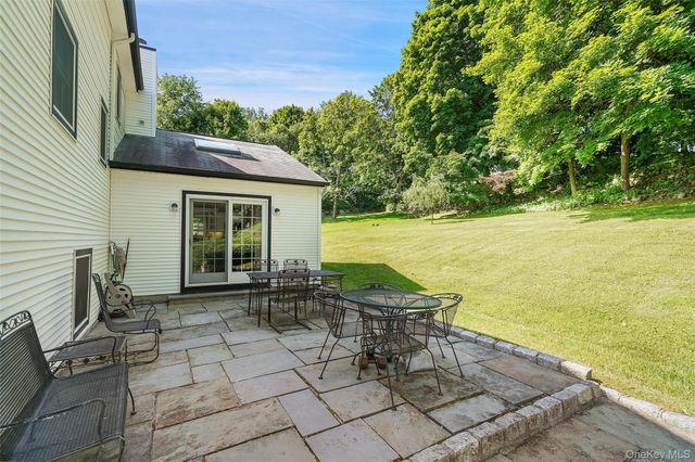 623 Cardinal Road, Cortlandt Manor, NY 10567