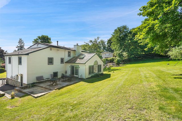 623 Cardinal Road, Cortlandt Manor, NY 10567
