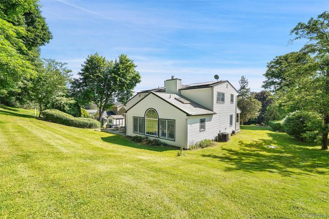 623 Cardinal Road, Cortlandt Manor, NY 10567