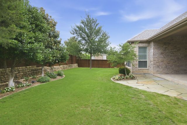 613 Joshua Road, Lantana, TX 76226