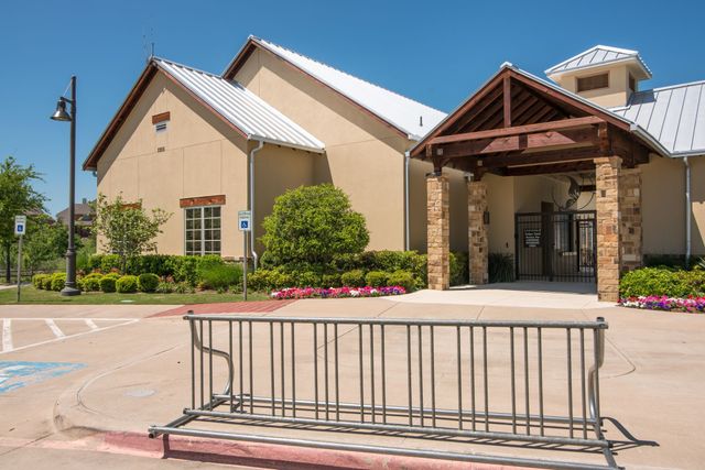 613 Joshua Road, Lantana, TX 76226