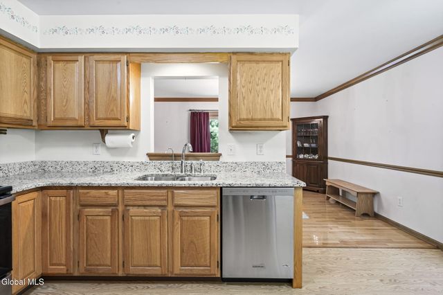 812 Al Constantino Drive, Rotterdam, NY 12306