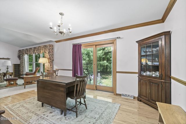 812 Al Constantino Drive, Rotterdam, NY 12306