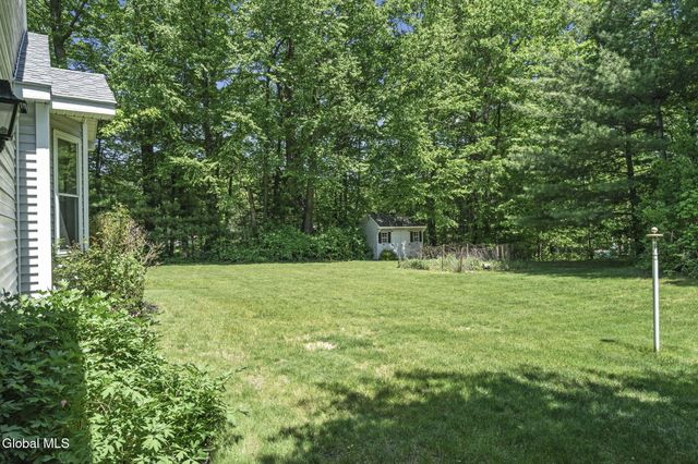 812 Al Constantino Drive, Rotterdam, NY 12306