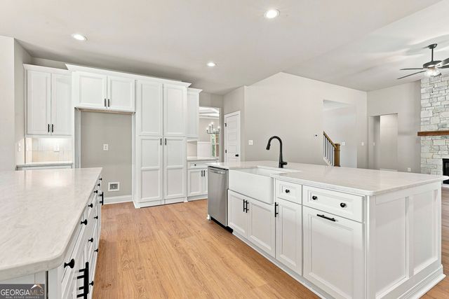 901 Stalling Road 30, Senoia, GA 30276