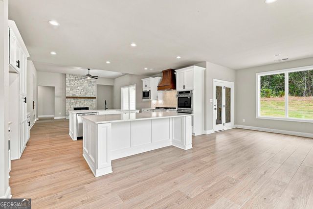 901 Stalling Road 30, Senoia, GA 30276