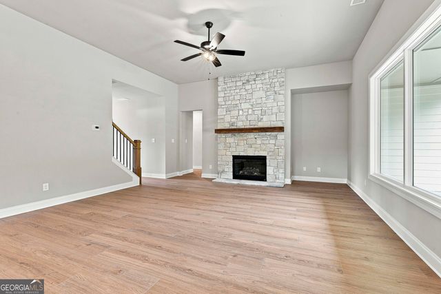 901 Stalling Road 30, Senoia, GA 30276