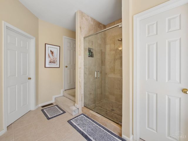 7879 Yellowwood Drive, Mason, OH 45040