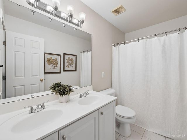7879 Yellowwood Drive, Mason, OH 45040