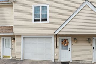 721 Mammoth Rd Apt 9, Manchester, NH 03104
