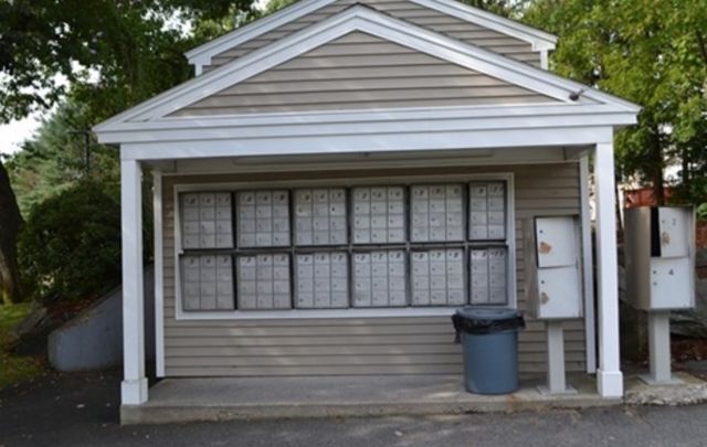 369 Aiken Ave 21, Lowell, MA 01850