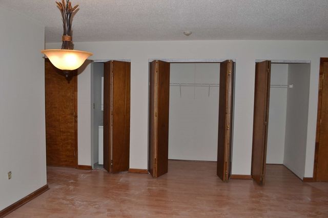 369 Aiken Ave 21, Lowell, MA 01850