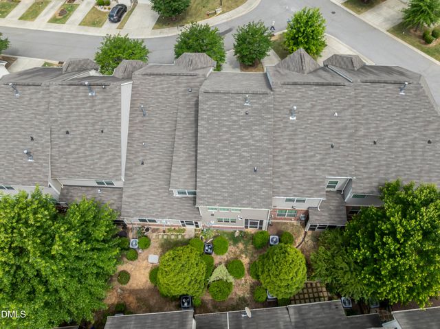 707 Davenbury Way, Cary, NC 27513