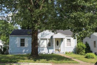6712 Black Walnut Court, St Louis, MO 63134