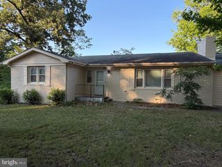 6223 TOWNSEND DR, King George, VA 22485