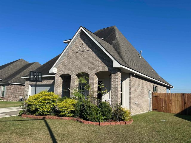 313 Pond Dr, Thibodaux, LA 70301