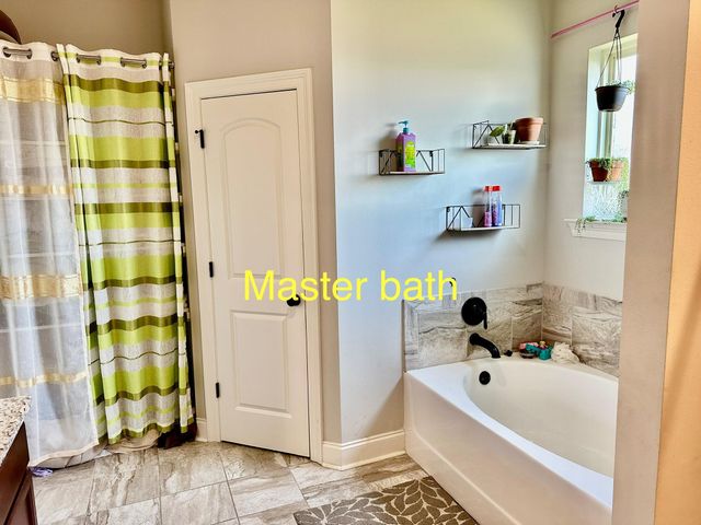 313 Pond Dr, Thibodaux, LA 70301