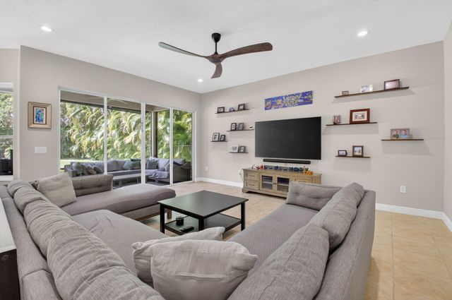 9520 Barletta Winds Point, Delray Beach, FL 33446