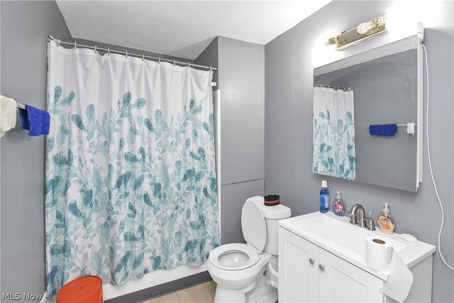 3812 Mapledale Avenue, Cleveland, OH 44109