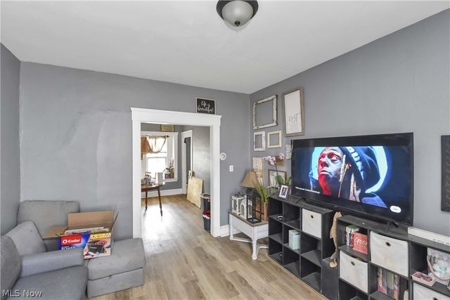 3812 Mapledale Avenue, Cleveland, OH 44109