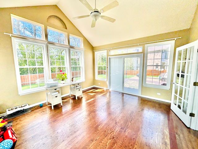 802 Autumn Hill, West Dundee, IL 60118
