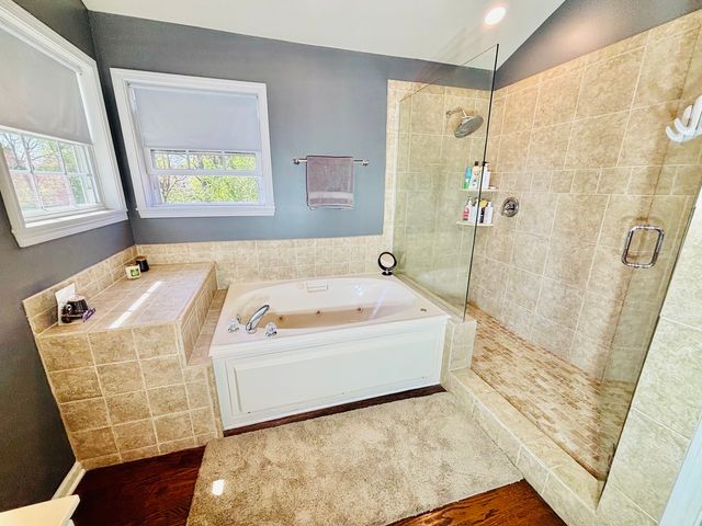 802 Autumn Hill, West Dundee, IL 60118