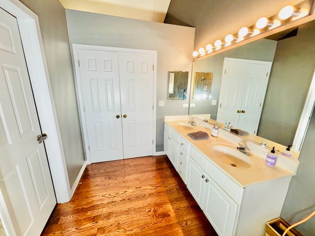 802 Autumn Hill, West Dundee, IL 60118