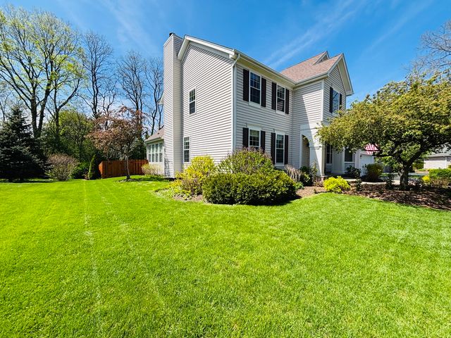 802 Autumn Hill, West Dundee, IL 60118