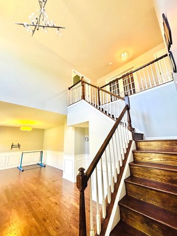 802 Autumn Hill, West Dundee, IL 60118