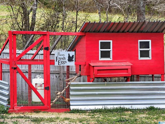 18 COUNTY ROAD 1072, Thorsby, AL 35171