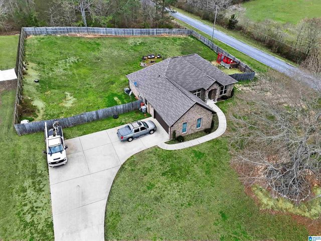 18 COUNTY ROAD 1072, Thorsby, AL 35171