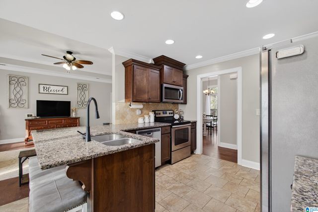 18 COUNTY ROAD 1072, Thorsby, AL 35171