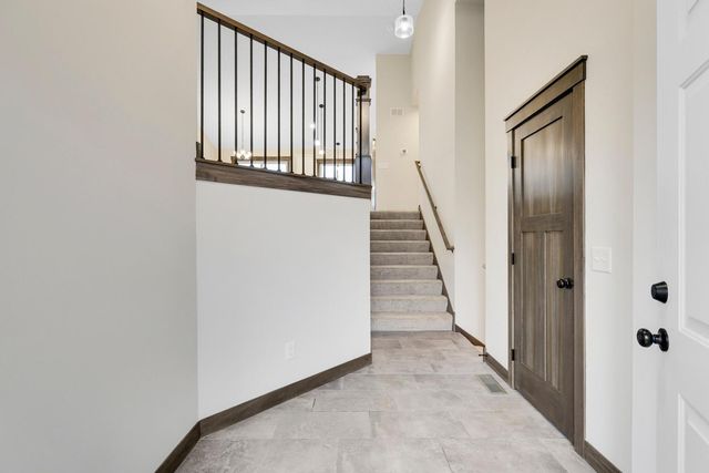 17762 Empire Trail, Lakeville, MN 55044