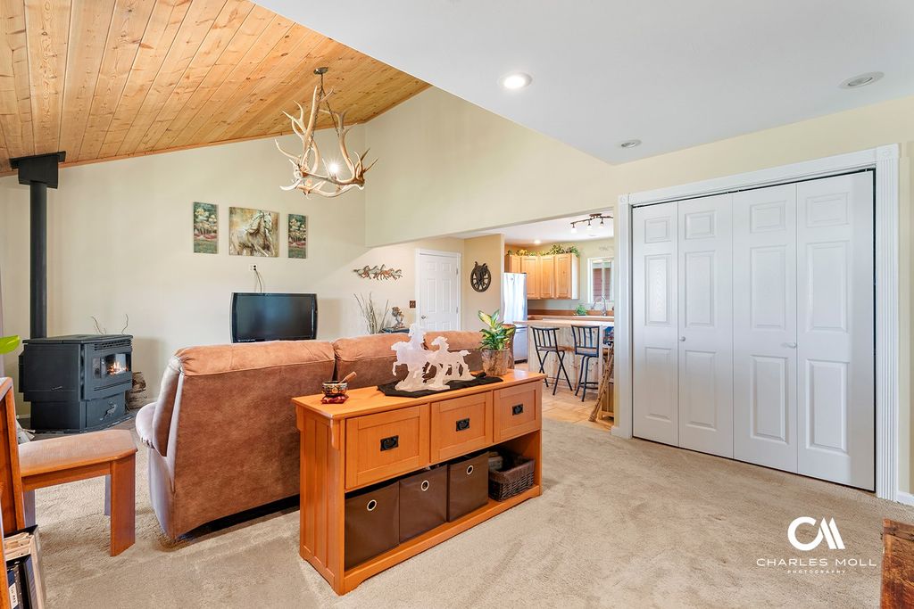 Image 16 of property listing at 456 Boulder Frontage Road, Boulder, MT 59632