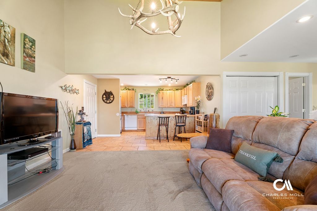 Image 18 of property listing at 456 Boulder Frontage Road, Boulder, MT 59632