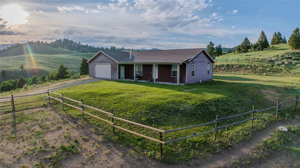 Image 2 of property listing at 456 Boulder Frontage Road, Boulder, MT 59632