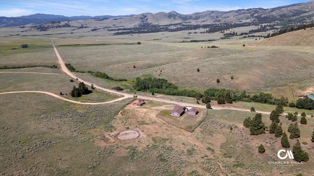 Image 37 of property listing at 456 Boulder Frontage Road, Boulder, MT 59632