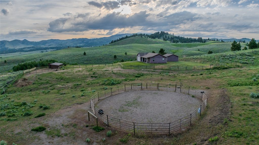 Image 5 of property listing at 456 Boulder Frontage Road, Boulder, MT 59632