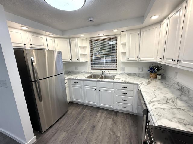 5709 Remington Drive, Fort Wayne, IN 46809