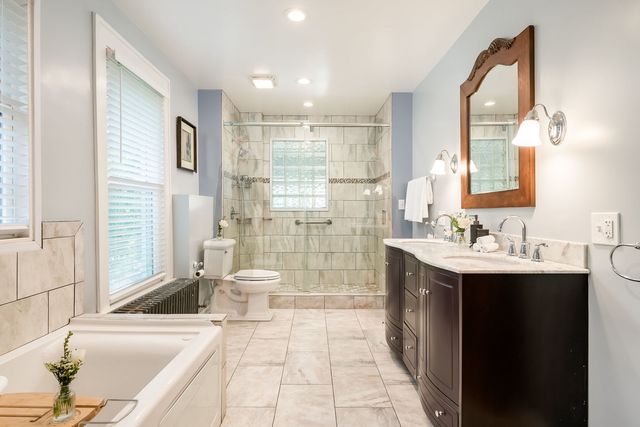 245 Elgin Avenue, Forest Park, IL 60130