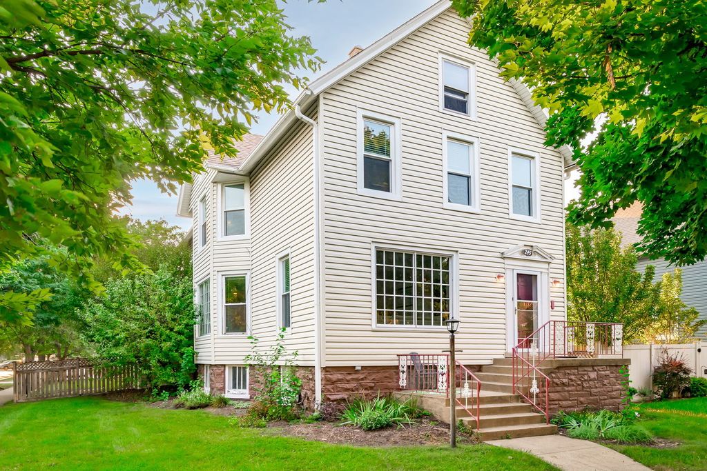 245 Elgin Avenue, Forest Park, IL 60130