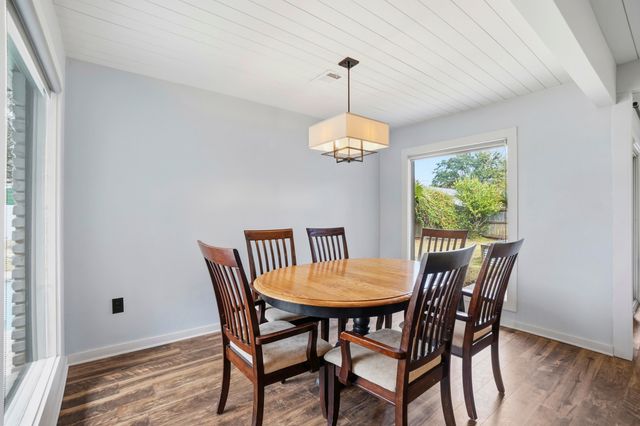 609 NE Powell Drive, Fort Walton Beach, FL 32547