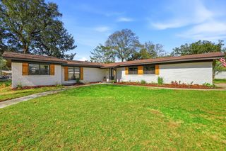 609 NE Powell Drive, Fort Walton Beach, FL 32547