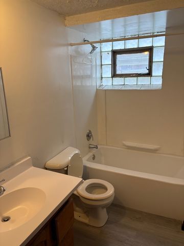 15020 Woodlawn Avenue, Dolton, IL 60419