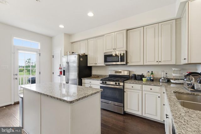 3431 10TH PL SE, Washington, DC 20032