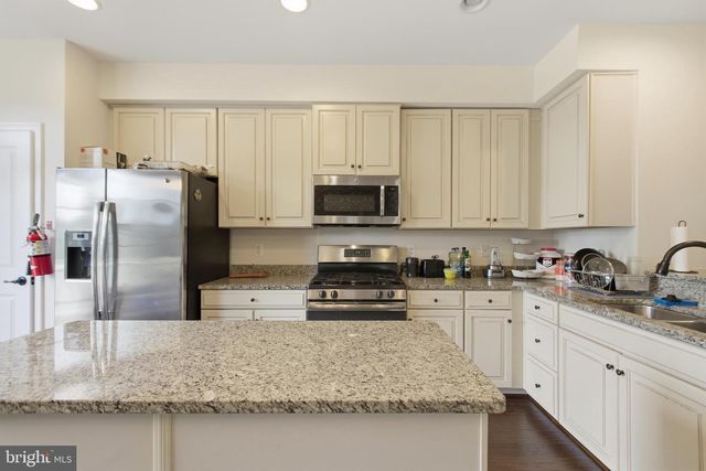 3431 10TH PL SE, Washington, DC 20032