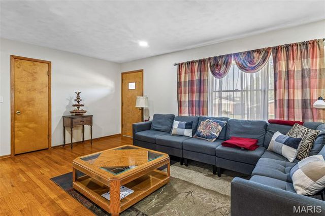 458 Cherry Drive, Ste Genevieve, MO 63670